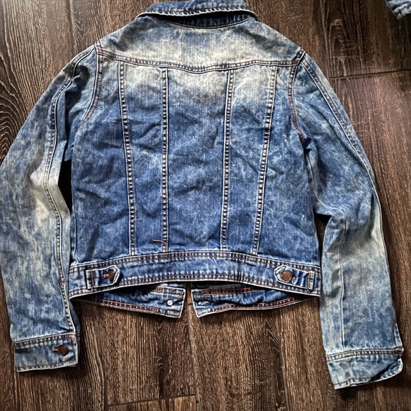 TRF Premuim Wash Zara bleached cropped denim jacket - Picture 9 of 10